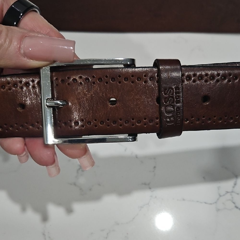 Hugo Boss Brown Leather Belt Size 40
